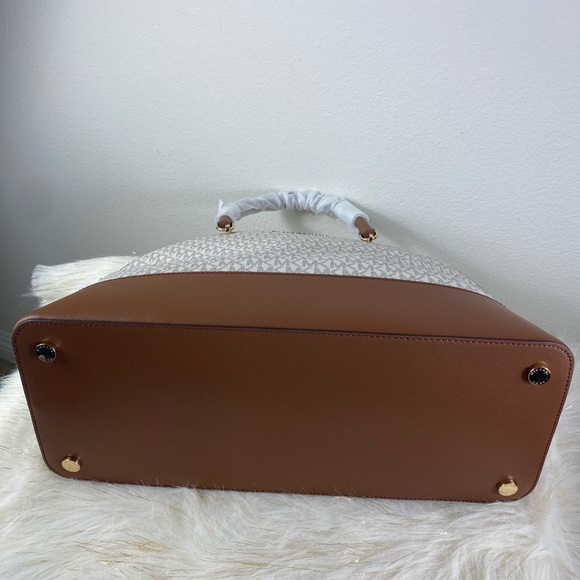 Michael Kors EMMY XLARGE DOME SATCHEL/SHOULDER BAG - Picture 9 of 9